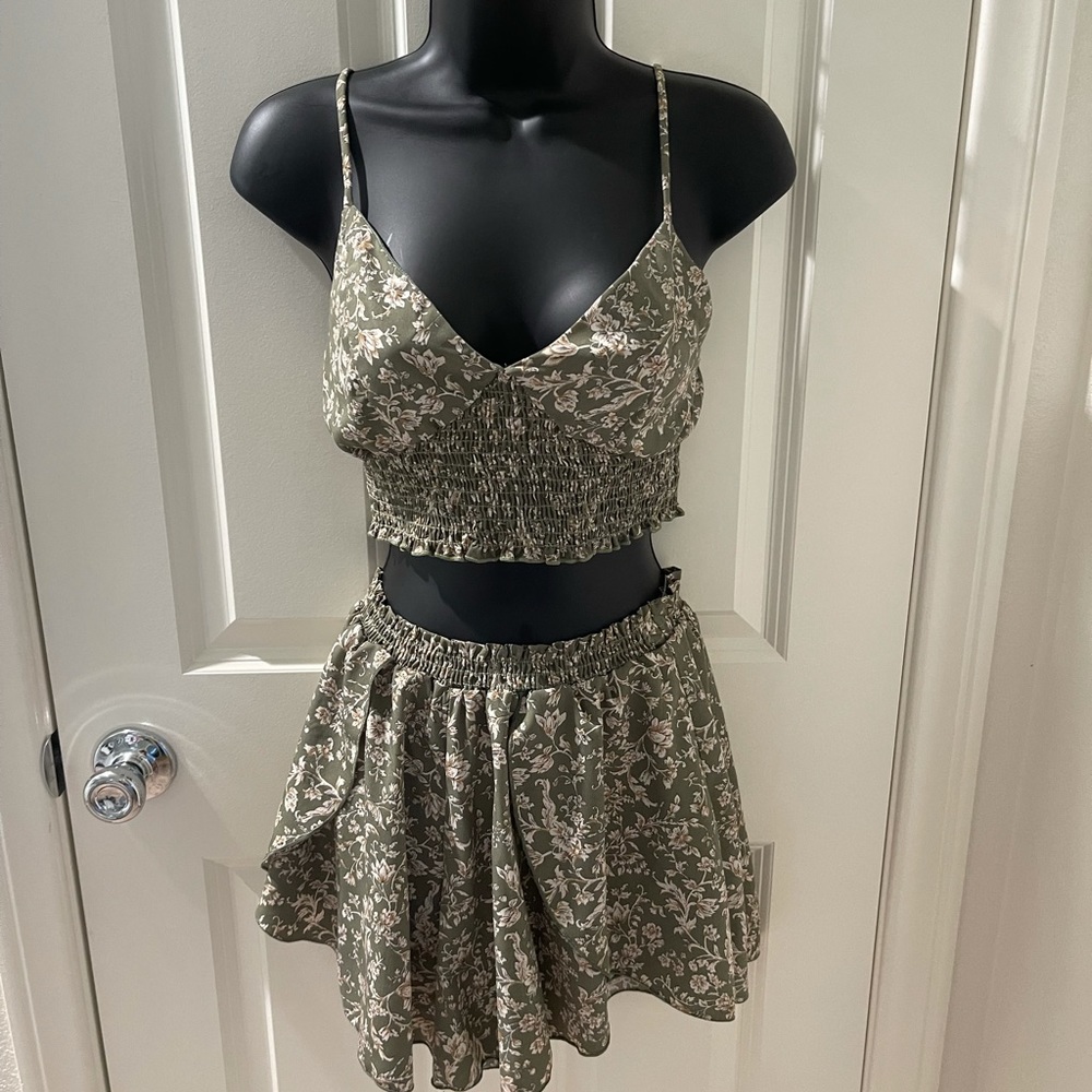 Lily Stem Two Piece Set